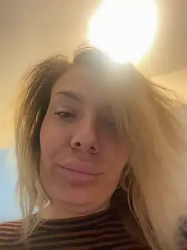 emmasweett11 online show from 07/05/26, 04:19