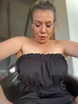 emmasweett11 online show from 08/04/26, 02:52