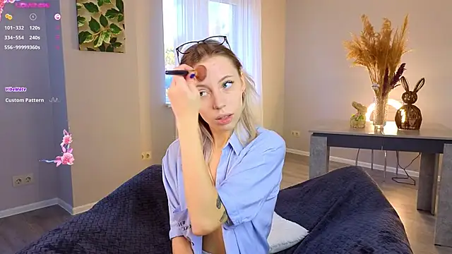 NyxaThorn online show from 09/28/25, 02:44