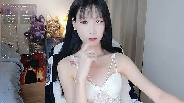 Snapshot of M-OTT_ chatting on 05/04/26, 01:29 M-OTT online show from 05/04/26, 01:29