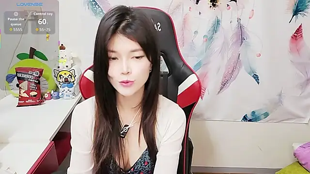 Alina10932 online show from 12/17/25, 09:48