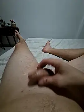 Snapshot of tonipit chatting on 09/18/25, 09:17 tonipit online show from 09/18/25, 09:17