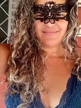 RaphinhaSanches online show from 09/19/25, 01:56