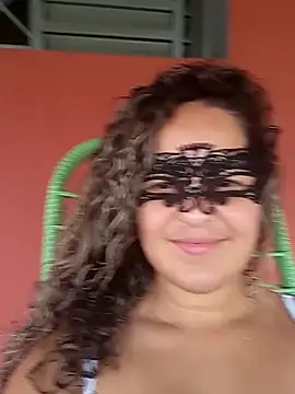 RaphinhaSanches online show from 11/05/25, 01:11