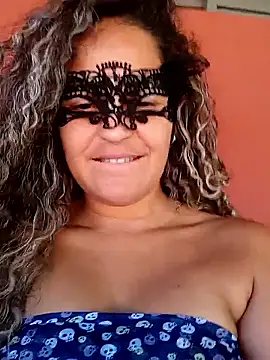 RaphinhaSanches online show from 11/19/25, 01:44