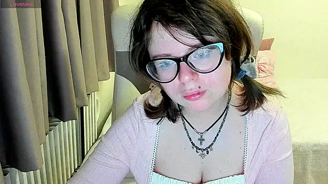 Snapshot of MilisaSweet777 chatting on 10/03/25, 06:05 MilisaSweet777 online show from 10/03/25, 06:05