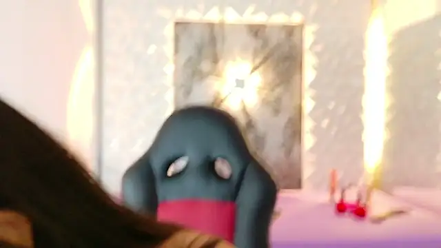 Snapshot of Luciana_r chatting on 09/12/25, 10:10 Luciana r online show from 09/12/25, 10:10