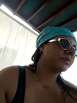 Snapshot of Luciana_r chatting on 11/09/25, 09:13 Luciana r online show from 11/09/25, 09:13