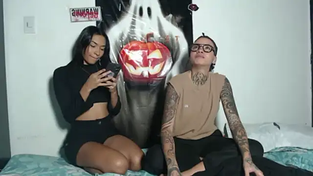 ParisAndVi online show from 10/29/25, 02:03