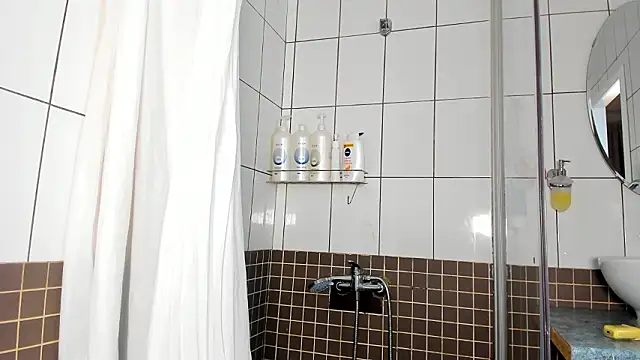 Snapshot of MilliMouse chatting on 03/13/26, 10:27 MilliMouse online show from 03/13/26, 10:27