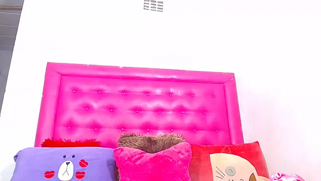 LoloQueen5 online show from 03/18/26, 09:29