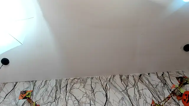 EXOTIC EBONY  online show from 10/20/25, 07:03