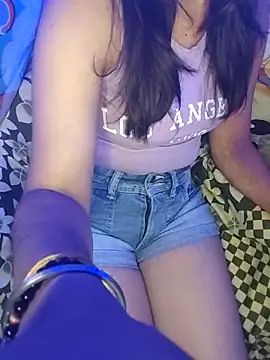 Laila Pahadi online show from 11/17/25, 05:52