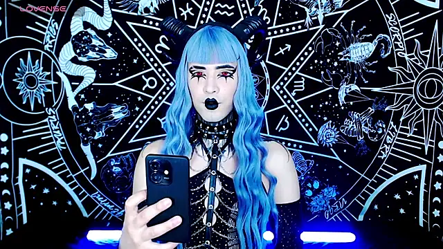 naomi satan online show from 10/07/25, 11:57