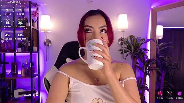 Snapshot of Silvana_Goddess chatting on 04/28/26, 10:48 Silvana Goddess online show from 04/28/26, 10:48