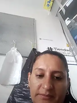 Snapshot of Titiss8921 chatting on 09/10/25, 12:16 Titiss8921 online show from 09/10/25, 12:16