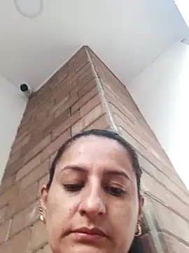 Snapshot of Titiss8921 chatting on 09/15/25, 11:21 Titiss8921 online show from 09/15/25, 11:21