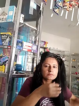 Snapshot of Titiss8921 chatting on 09/24/25, 01:14 Titiss8921 online show from 09/24/25, 01:14