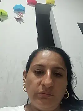 Snapshot of Titiss8921 chatting on 09/27/25, 01:21 Titiss8921 online show from 09/27/25, 01:21