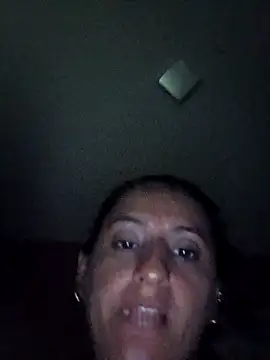 Snapshot of Titiss8921 chatting on 10/18/25, 03:42 Titiss8921 online show from 10/18/25, 03:42