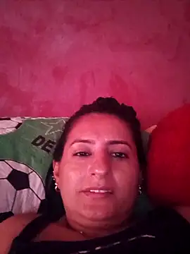 Snapshot of Titiss8921 chatting on 11/02/25, 06:43 Titiss8921 online show from 11/02/25, 06:43