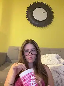 cherryrosealiee online show from 04/25/26, 08:28