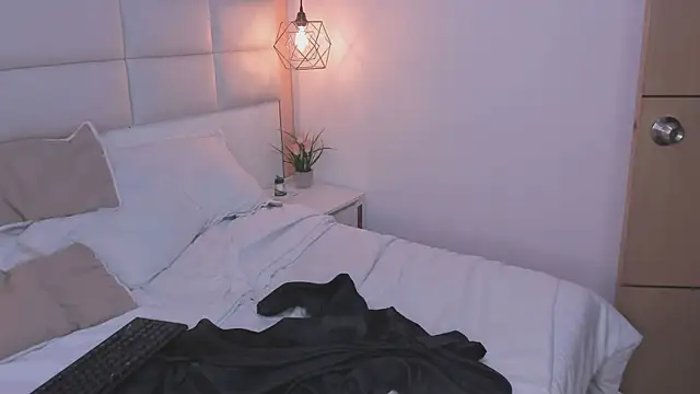 Salome Smitth 1 online show from 08/06/26, 01:51