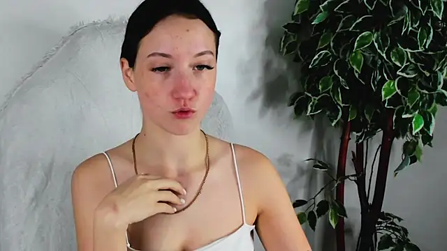 Snapshot of EileenMoores chatting on 09/27/25, 10:31 EileenMoores online show from 09/27/25, 10:31