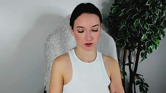 Snapshot of EileenMoores chatting on 10/11/25, 01:09 EileenMoores online show from 10/11/25, 01:09