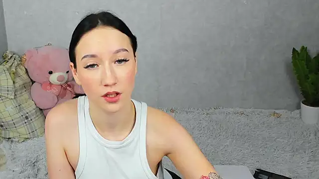 Snapshot of EileenMoores chatting on 11/28/25, 07:44 EileenMoores online show from 11/28/25, 07:44