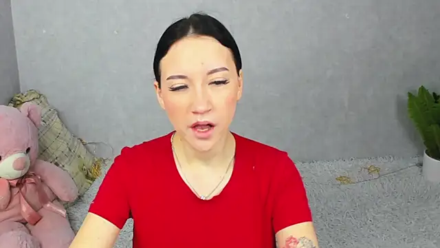 Snapshot of EileenMoores chatting on 12/02/25, 07:14 EileenMoores online show from 12/02/25, 07:14