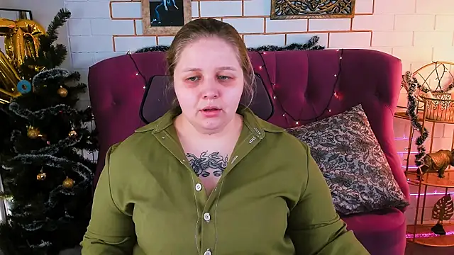 Snapshot of SladaDell chatting on 01/09/26, 09:12 SladaDell online show from 01/09/26, 09:12