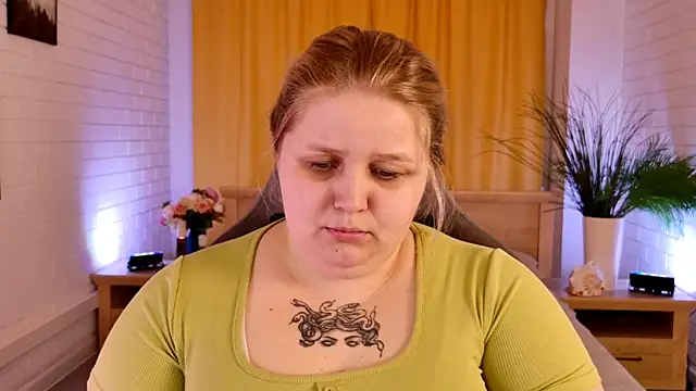 Snapshot of SladaDell chatting on 03/16/26, 01:15 SladaDell online show from 03/16/26, 01:15