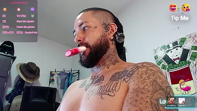 nicolastorres99 online show from 03/18/26, 09:07