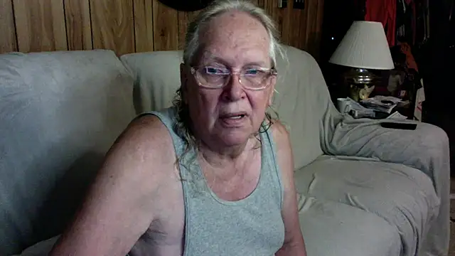 OldLadySara online show from 10/13/25, 12:10