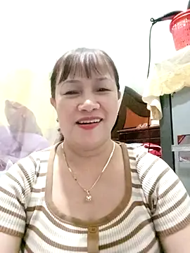 Snapshot of Baby-ladysweets20 chatting on 10/14/25, 11:33 Baby-ladysweets20 online show from 10/14/25, 11:33