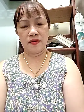 Snapshot of Baby-ladysweets20 chatting on 10/17/25, 12:08 Baby-ladysweets20 online show from 10/17/25, 12:08