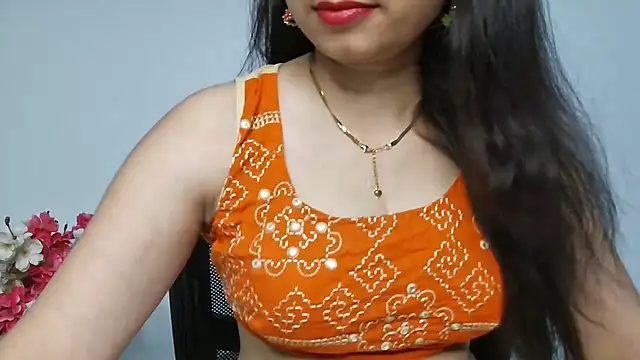 Snapshot of ruby100 chatting on 09/29/25, 07:46 ruby100 online show from 09/29/25, 07:46