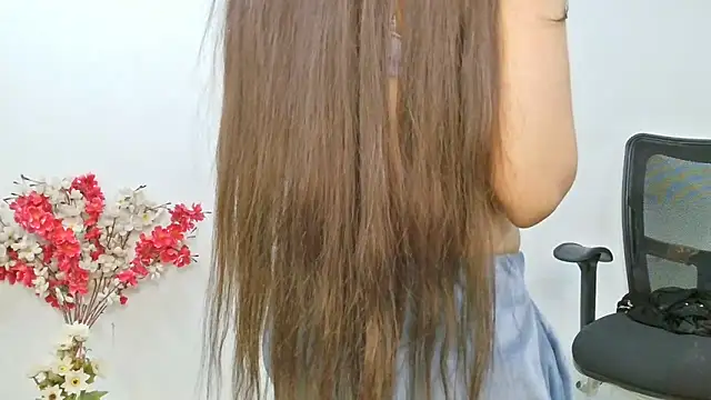 Snapshot of ruby100 chatting on 11/26/25, 08:26 ruby100 online show from 11/26/25, 08:26