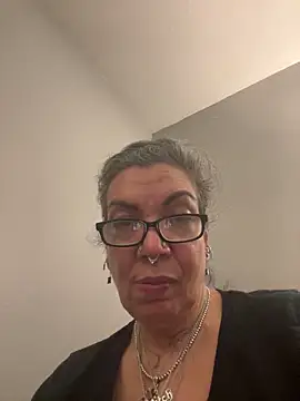 dieseldame1313 online show from 01/13/25, 03:12