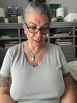 dieseldame1313 online show from 06/06/26, 05:06