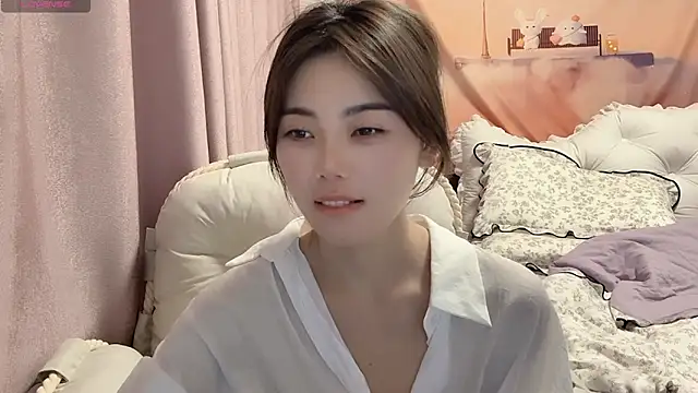 Snapshot of bao-bao- chatting on 06/12/26, 03:22 bao-bao- online show from 06/12/26, 03:22
