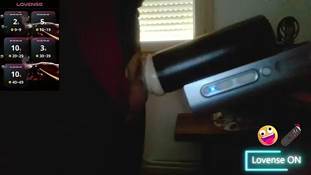 Snapshot of upclassic3618 chatting on 11/27/25, 10:39 upclassic3618 online show from 11/27/25, 10:39