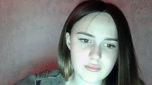 SweetLoraa online show from 05/04/26, 06:37