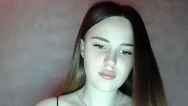 SweetLoraa online show from 05/26/26, 07:43