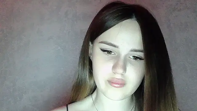 SweetLoraa online show from 06/19/26, 04:55