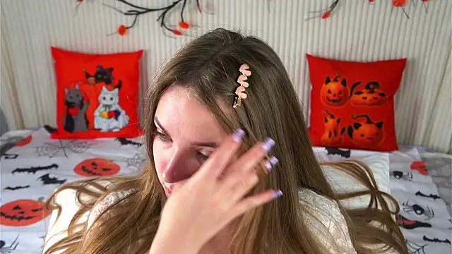 KarriBrownd online show from 11/01/25, 01:07