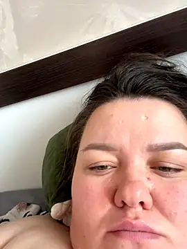 SunnyLeila2101 online show from 09/10/25, 09:42