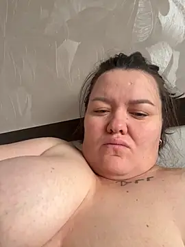 SunnyLeila2101 online show from 10/05/25, 07:07