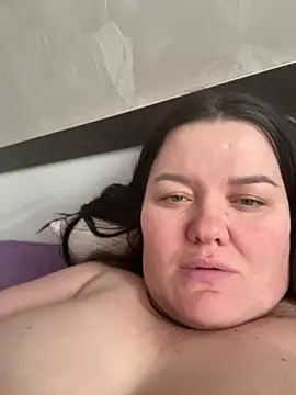 SunnyLeila2101 online show from 02/06/26, 10:40